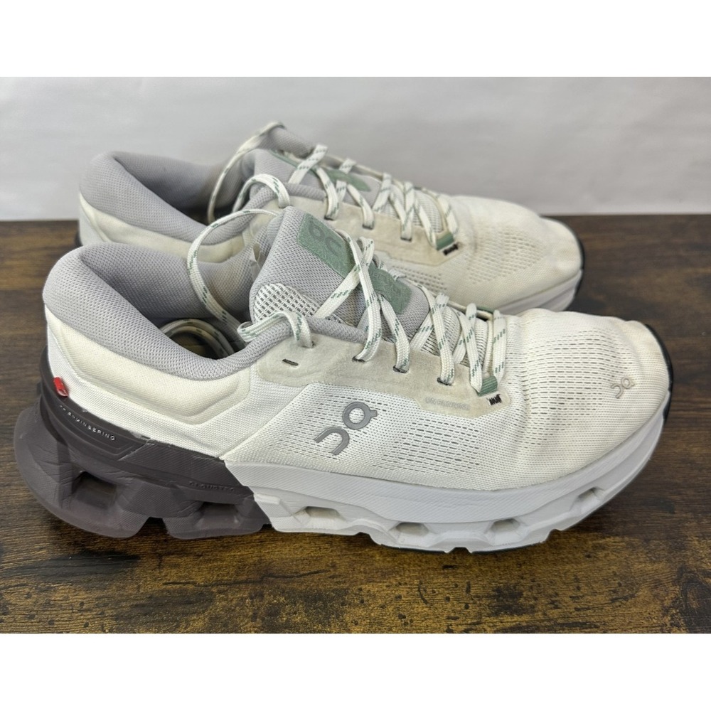 On Cloudflyer 5 White Pebble Mens Running Shoes Size 9 Gym Athletic Stability